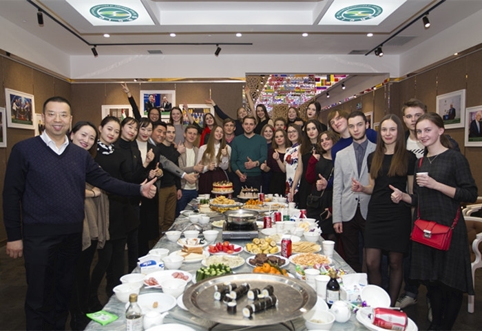 6乌克兰包饺子跨年