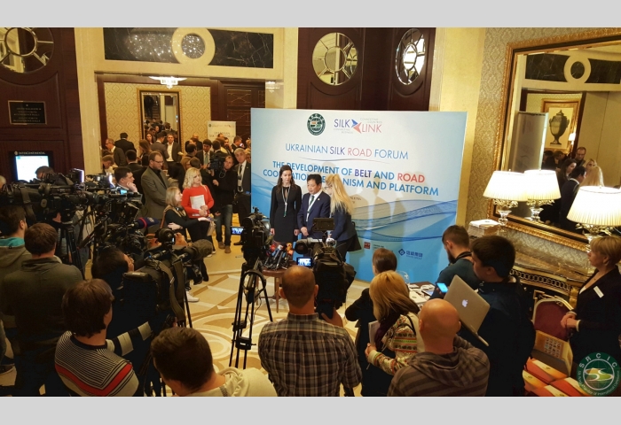 4 SRCIC Chairman LU Jianzhong interviews with international and Ukrain media