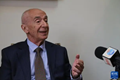 x4